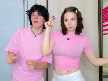 Call us Kitty and Kai... A thumbs-up is important 👍