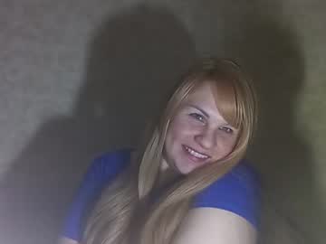 milla_moon_