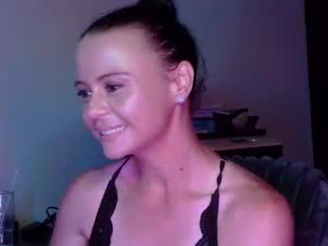mrs_bunny_swing
