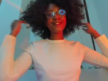 Caroline (independent model) www.fansly.com/saturno