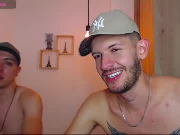 🌷 ashley  🌷 ntmu  Let's talk, I promise not to bite you  or yes